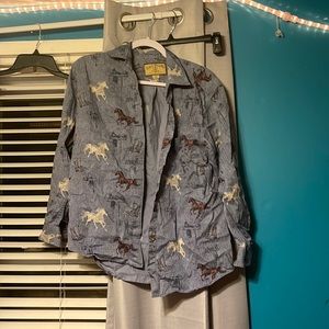 Medium horse and western saddle button down